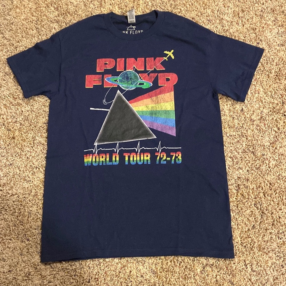 Pink Floyd shirt
